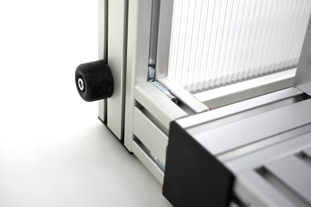 Optio koneen yhteydessä: CNC-Step - Suojakotelo saranaovilla edessä - High-Z S-2100/105 - 2770 × 1450 × 850 mm