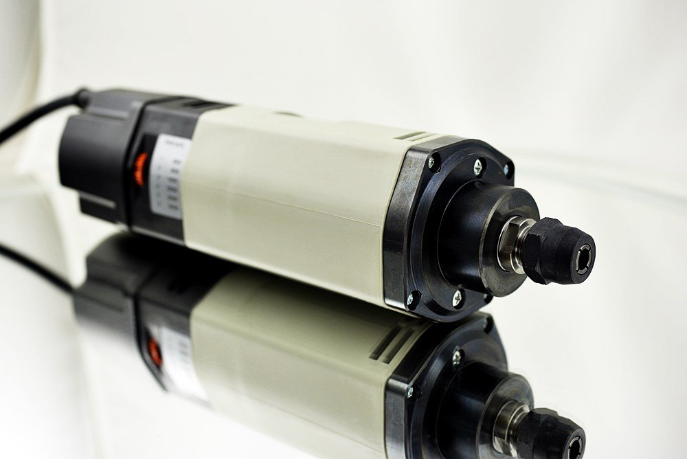 Optio koneen yhteydessä: Suhner UAD 30-RF jyrsinmoottori 1050 W - 3500-30000 rpm - kaulus 43 mm - sarja