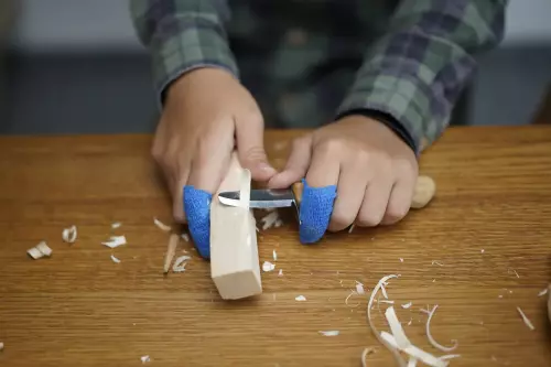 BeaverCraft – Small Whittling Knife for kids