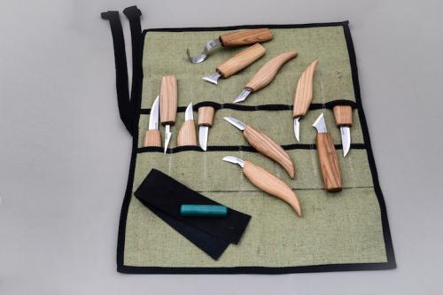 BeaverCraft – Wood Carving Set of 12 Knives in Tool Roll + accessories