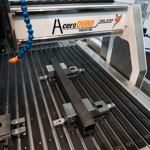 CNC-Step - AceroDURO 100/S100 RD CNC-kone - teräsrunko - konealusta ja suojakotelo mukana