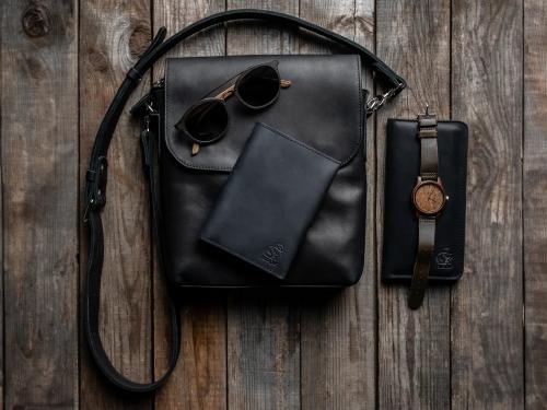 Beavercraft - Grip - Leather Flap Over Shoulder Bag for Men, Black