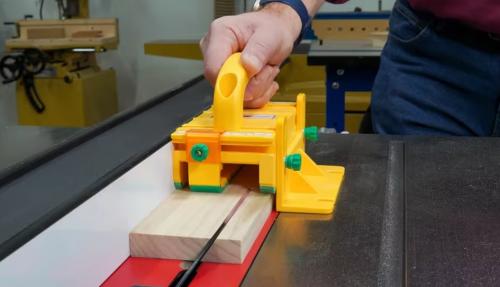 Micro Jig - GRR-RIPPER+ Table saw pushblock