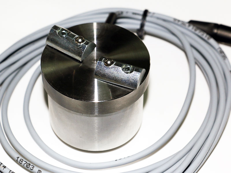 Optio koneen yhteydessä: CNC-Step - Työkalun pituustunnistin pieni - terä enint. Ø17 mm - IP65 - magneettijalka - Neutrik
